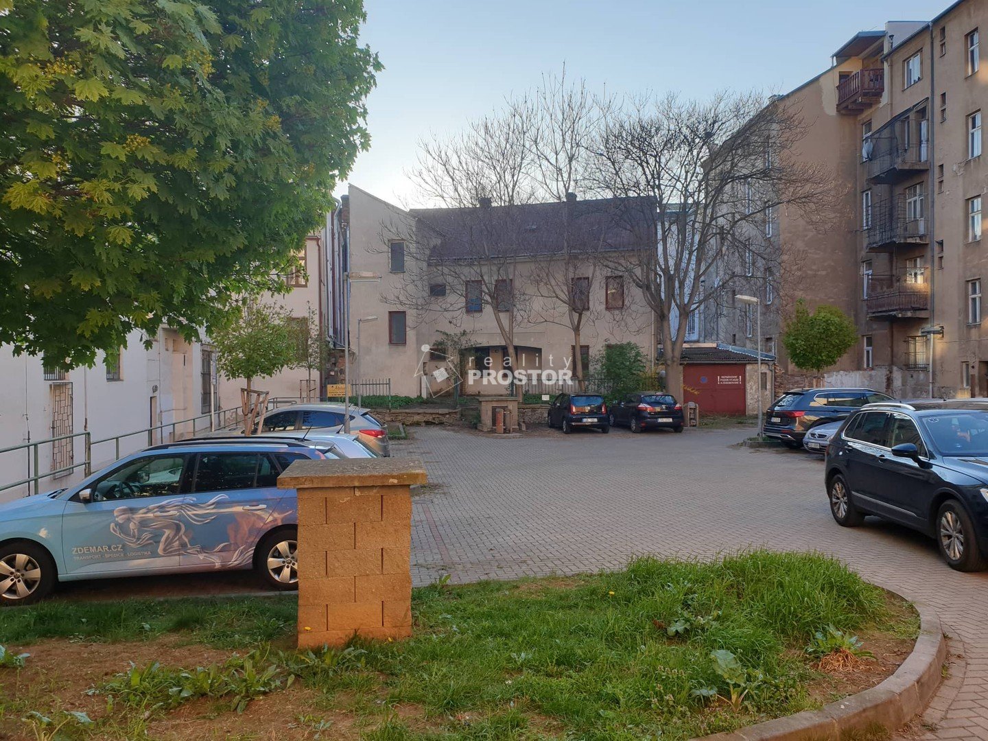 tn_zoom_filename_131773