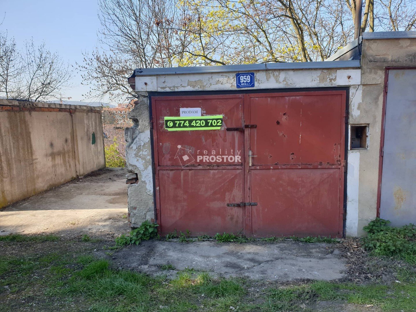 tn_zoom_filename_131630